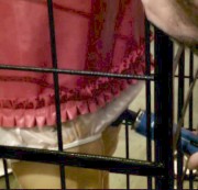 domsubpaar2005 - sklavin gequält im Käfig