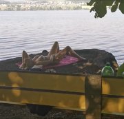 emmaline717 – Krass! Da entspanne ich am See & werde HEIMLICH gefilm!!?