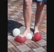 feuchteMoese82 - Luftballons Barfuß zerplatzt