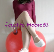 feuchteMoese82 – Gymnastik Ballett Fetisch Video mit Ball gepoppt