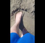 flutschfuss – Heiße Füße im feuchten Sand massieren