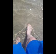 flutschfuss – Geile Füße spielen im Wasser