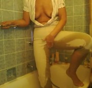 hexeheiss - in die enge hose gepinkelt....