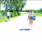 hornyloreen – #sexy#short jeanspants public laufen in geilen hohen Highheels nie alleine-Halte mich