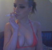 hotleila87 - rauchende schlampe