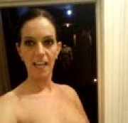 hotlive28 - Selfmade Clip beim Pissen