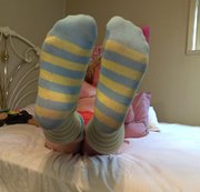 hotwifejolee – Sexy knee  socks to jerk off to cum worship my socked feet