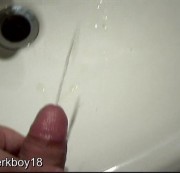 jerkboy18 - In das Waschbecken gewichst