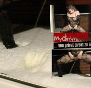 kleines-miststueck - Schneepissen im Catsuit