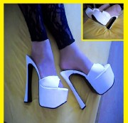 ladygaga-heels - Nutten High Heels III