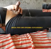 lang19 – Ins Bett gepisst und Mega Cumshot zum Schluss, Extreme Edition!!!
