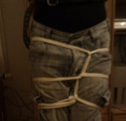 lederbondage – Indoorbondage  Standing Bound