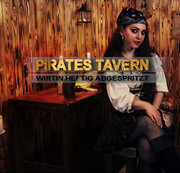 little-nicky - Pirates Tavern - Wirtin heftig abgespritzt