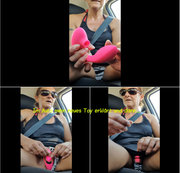 lynli - Im Auto mein neues Toy erklärt und dann...