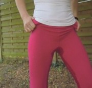 mausi67 - In die Leggins gepisst