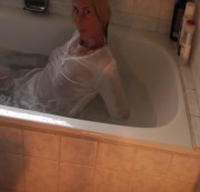 mysexpussi - Im Pyjama gebadet
