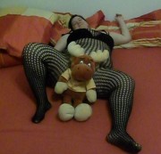 nancy35 – Dildofick im Catsuit