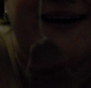 nancy35 - geiler handjob eines Users zum finale des kleinen pimmels