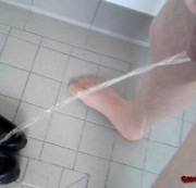 nylonjunge - Stinkende Ballerinas bepissen (USER Wunsch)