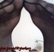 nylonjunge - Halterlose Strümpfe anziehen