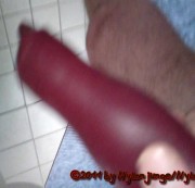 nylonjunge - Cerberus Hülle: Pissen in Zeitlupe