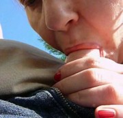 paar13587 - outdoor schwanz blasen ist echt geil.