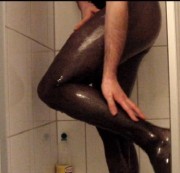 resistance1984 - Strumpfhose und Öl