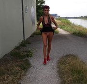 samantha56 – Schau laufen
