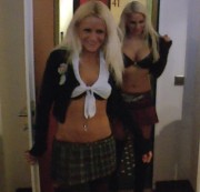 sandy226 - DIE VORSTADTNUTTEN: Jetzt FICKEN Wir DICH !!