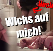 schwanzgeile-sarah - Ich lackiere meine Füße für dich!