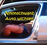 schwanzspiel - DWT - Nylonschwanz wichst geil im Auto
