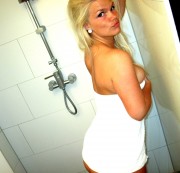 secretsofjana - Üben für wet-shirt contest