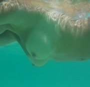 sexy-engel - Topless Underwater