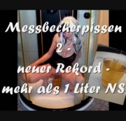 sexybikerlady - Messbecherpissen 2 - neuer Rekord - mehr als 1 Liter NS