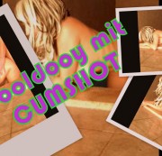 sexybikerlady - Pooldoggy mit CUMSHOT