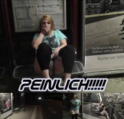 sexyvenushuegel - voll peinlich, voll erwischt beim pissen!!!!