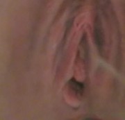 siehot42 - Natursekt Pipi machen Nahaufnahme