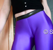 siggye – Cameltoe und strammer Po in Spandex