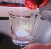 simon--18 - kerze mit sperma löschen..