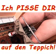 sister24 - Vor der Toilette in die Hose gepisst!