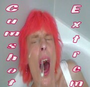 spermageile-Chantal - Extremer CUMSHOT in der Badewanne