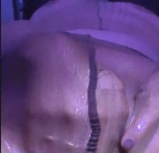 spontanundheiss - Nylon am ganzen Körper ich massiere meine Muschi mit ÖL