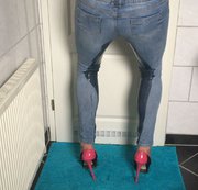 sunnysurferboy1987 – Mein bester Jeans Piss mit Heels