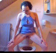 sweetestbitch - Meine Art auf WC zu gehen!