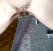 tiggaubunny - pinkeln im wohnzimmer
