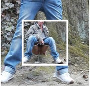 woman72 - In Jeans und Turnschuhe ...
