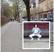 woman72 - In einer Strasse von Berlin