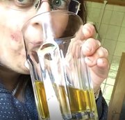 xXLuderxX3 – Ins Glas pissen